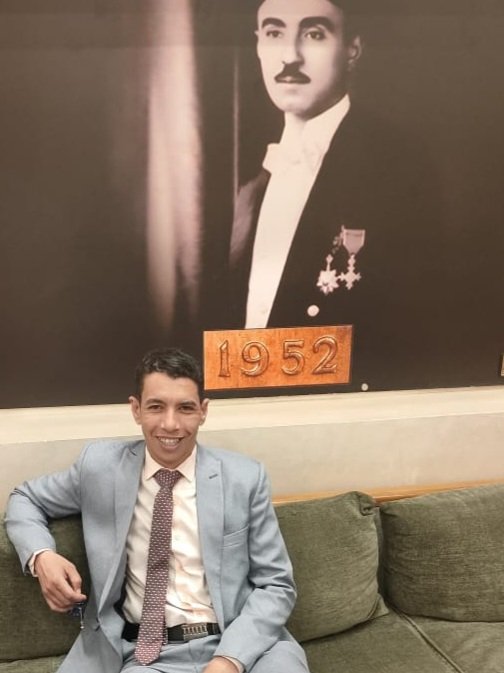 الأستاذ أحمد سيد عشيري